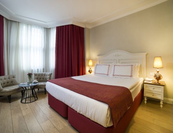 Amofta-triple-superior-room-01-01