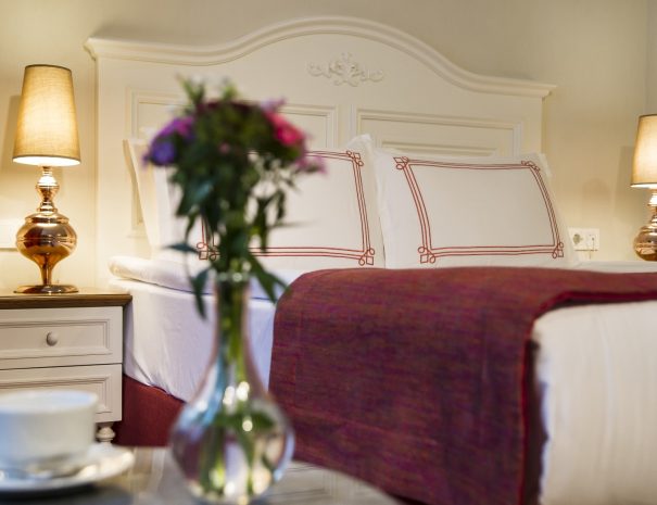 Amofta-triple-superior-room-01-03